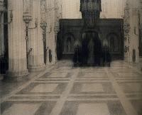 クノップフ《ブリュージュにて － 教会》1904