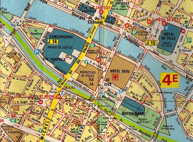 Michelin 11 Paris Atlas 1983 pp.31-32