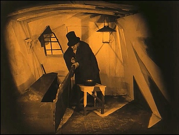 『カリガリ博士』 1920　約33分：カリガリ博士とチェザーレの小屋