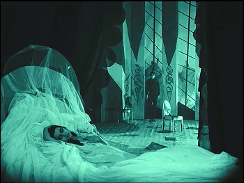 『カリガリ博士』 1920　約44分：ヒロインの寝室に忍びこんだチェザーレ
