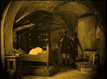 『吸血鬼ノスフェラトゥ』 1922　約38分：寝室