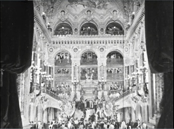 『オペラの怪人』1925　約2分：大階段