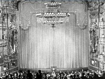 『オペラの怪人』1925　約3分：舞台