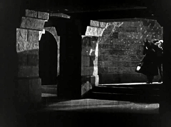 『オペラの怪人』1925　約44分：地下の通路