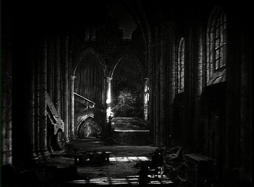『魔人ドラキュラ』 1931、約9分：玄関広間