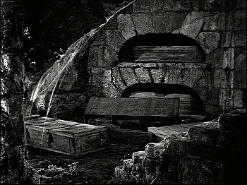 『魔人ドラキュラ・スペイン語版』 1931、約7分：城の地下室