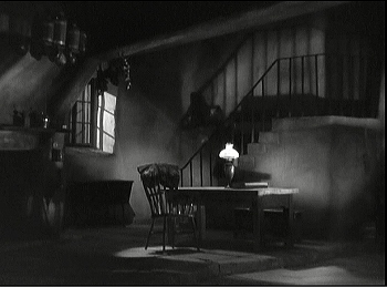 『月光石』 1933、約21分：厨房