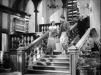 『幽霊西へ行く』 1935、約21分：広間の階段、20世紀