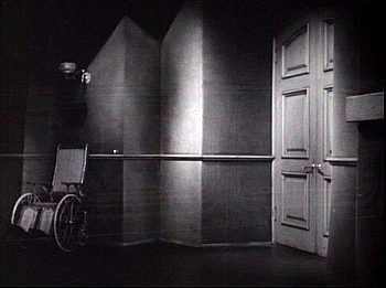 『狂恋：魔人ゴーゴル博士』 1935、約22分：玄関広間