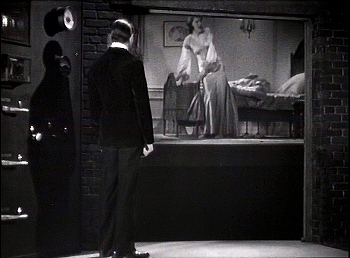 『大鴉』 1935、約50分：エレベーター部屋