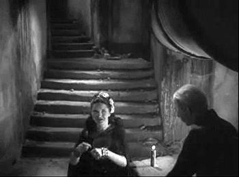 『来るべき世界』 1936、約49分：地下牢