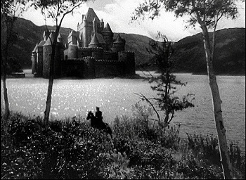 『ゼンダ城の虜』 1937、約1時間13分：城、外観