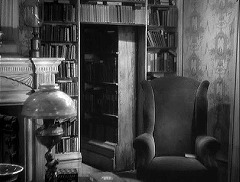 『猫とカナリヤ』 1939　約1時間6分：書斎の書架＝隠し扉