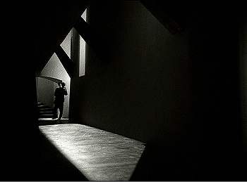 『フランケンシュタイン復活』 1939　約52分：二階廊下