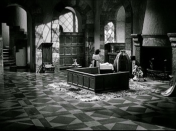 『恐怖のロンドン塔』 1939　約7分：女王の部屋、囲いあり