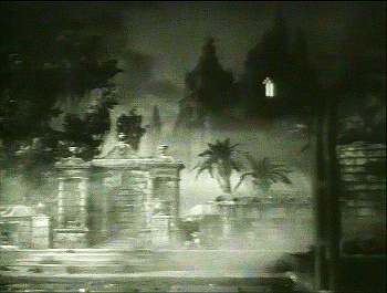 『市民ケーン』 1941、約1分：門(?)