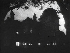 『偉大なるアンバーソン家の人々』 1942　約30分：屋敷・夜、下から＋稲妻