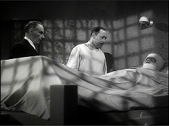 『フランケンシュタインの幽霊』 1942　約56分：研究室、格子状の影
