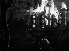 『フランケンシュタインの幽霊』 1942　約1時間6分：炎上する屋敷