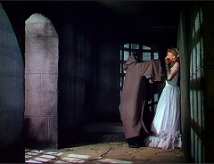『オペラの怪人』 1943　約1時間19分：地下への入口を入ったところ
