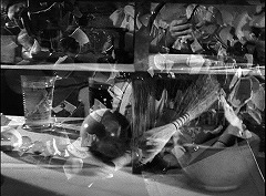 『フランケンシュタインの館』 1944　約46分：重ねあわされた掃除のさま