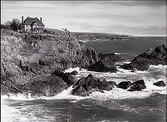 『呪いの家』 1944　約2分：屋敷、遠くから