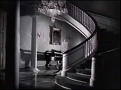 『呪いの家』 1944　約45分：階段