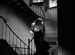 『らせん階段』 1945　約1時間20分：螺旋階段＋欄干とその影
