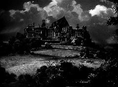 『謎の狼女』 1946　約0分：館の外観