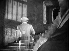 『乙女の星』 1946　約15分：隠し階段＋幽霊