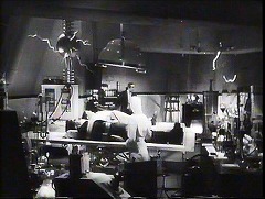 『凸凹フランケンシュタインの巻』 1948　約1時間14分：実験室
