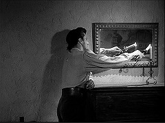 『奇妙な扉』 1952　約20分：デニスの部屋　鏡と燭台
