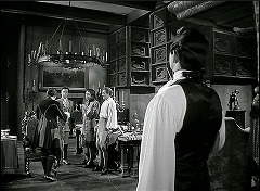 『黒い城』 1952　約17分：広間