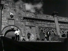 『オセロ』 1952　約28分：城の前面(?)、やや下から