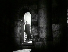 『オセロ』 1952　約1時間6分：廊下(?)手前、階段からの出入口