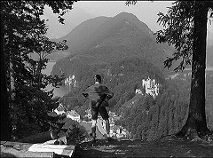 『わが青春のマリアンヌ』 1955　約20分：高い所　向こうに城