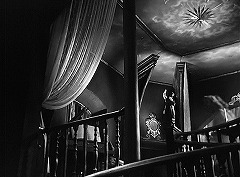 『わが青春のマリアンヌ』 1955　約1時間26分：館　螺旋階段をあがった先、下から