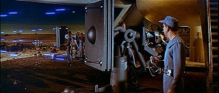 『禁断の惑星』 1956　約1時間14分：光線砲の試射