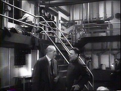 『宇宙からの侵略生物』 1957　約1時間8分：圧力室とその中二階歩廊