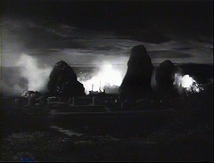 『宇宙からの侵略生物』 1957　約1時間21分：ドームを破った三体の巨大群生生物