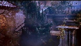 『吸血鬼ドラキュラ』 1958　約51分：窪地の墓地