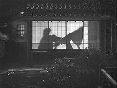 『怪談佐賀屋敷』 1953　約1時間1分：豊前家、杉江の部屋に猫じゃらしの影