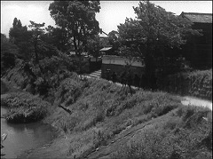 『怪猫岡﨑騒動』 1954　約30分：川岸の道