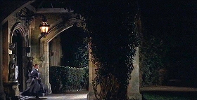 『吸血鬼ドラキュラの花嫁』 1960　約28分：玄関ポーチ