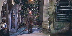 『吸血鬼ドラキュラの花嫁』 1960　約59分：男爵の部屋のバルコニー
