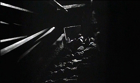 『血ぬられた墓標』 1960　約1時間22分：落とし穴の中から