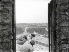 『尼僧ヨアンナ』 1961　約1時間26分：修道院　屋根裏の窓から