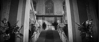 『去年マリエンバートで』 1961　約14分：階段