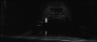 『去年マリエンバートで』 1961　約10分：暗い空間