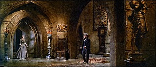 『怪談呪いの霊魂』 1963　約1時間15分：広間、尖頭アーチの並び